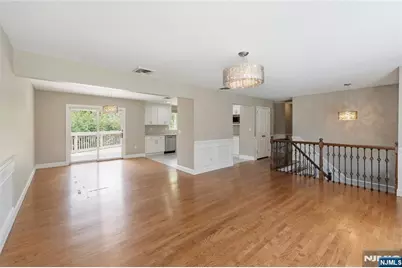 377 Chelsea Street, Paramus, NJ 07652 - Photo 4