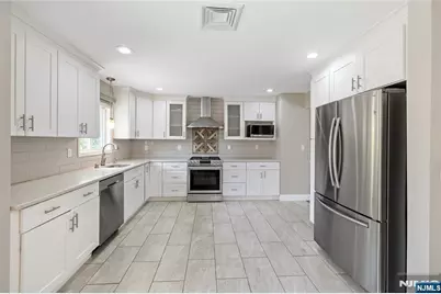 377 Chelsea Street, Paramus, NJ 07652 - Photo 8