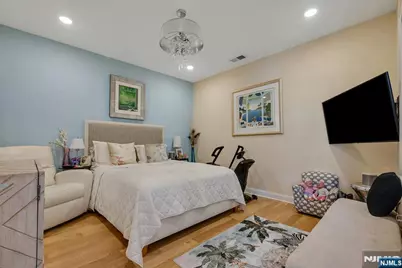 9 Somerset Lane 107 #107, Edgewater, NJ 07020 - Photo 8