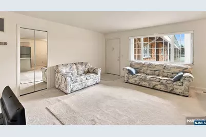 481 Walker Street 1I #1I, Fairview, NJ 07022 - Photo 6