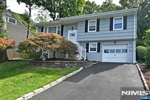 54 Walton Ave, Oakland, NJ 07436 - Photo 2