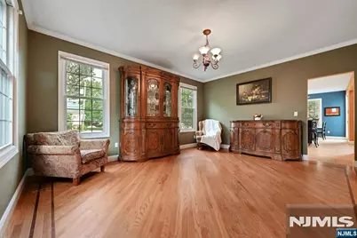 254 Wilson Avenue, Paramus, NJ 07652 - Photo 8