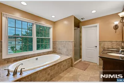 254 Wilson Avenue, Paramus, NJ 07652 - Photo 28