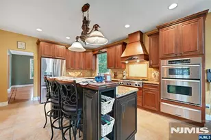 254 Wilson Ave, Paramus, NJ 07652 - Photo 10