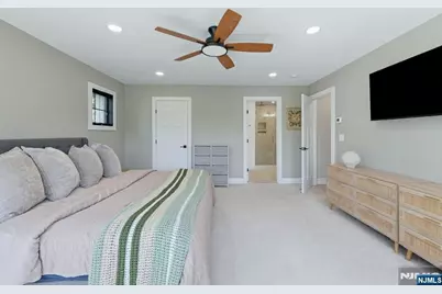 266 Wayne Avenue, River Edge, NJ 07661 - Photo 18