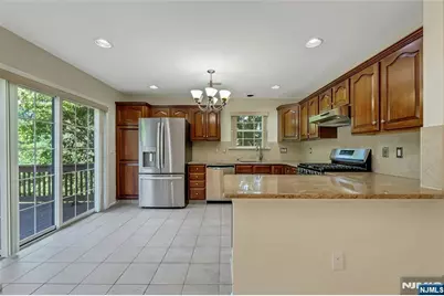 377 Green Mountain Road, Mahwah, NJ 07430 - Photo 10