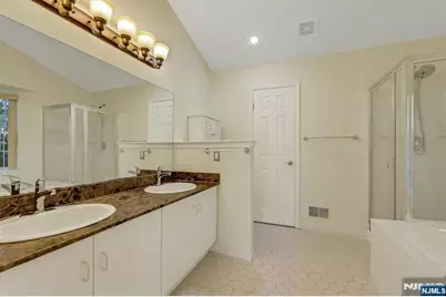 377 Green Mountain Road, Mahwah, NJ 07430 - Photo 28