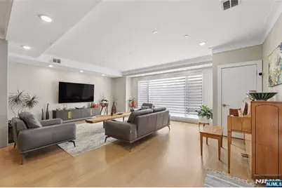 23 Lasher Lane, Edgewater, NJ 07020 - Photo 2
