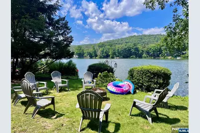 85 Lakeshore Drive, Oakland, NJ 07436 - Photo 4
