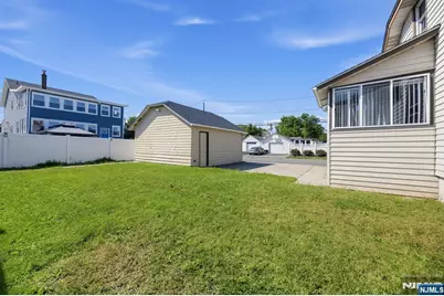 8-02 Henderson Boulevard, Fair Lawn, NJ 07410 - Photo 6