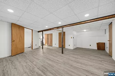 8-02 Henderson Boulevard, Fair Lawn, NJ 07410 - Photo 28
