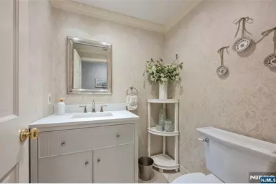 270 Bellair Road, Ridgewood, NJ 07450 - Photo 18