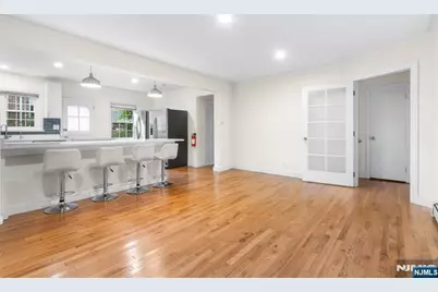 558 Broad Avenue, Leonia, NJ 07605 - Photo 4