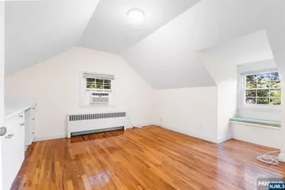 558 Broad Avenue, Leonia, NJ 07605 - Photo 16
