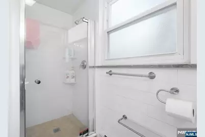 558 Broad Avenue, Leonia, NJ 07605 - Photo 18