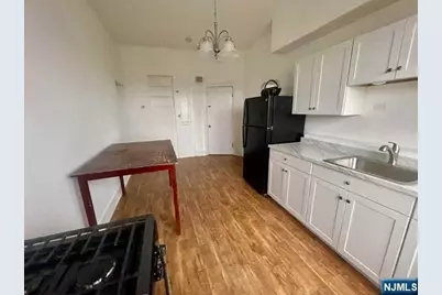 182 Farnham Avenue, Lodi, NJ 07644 - Photo 4