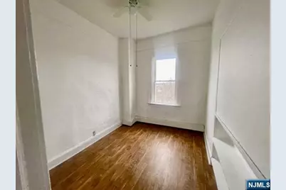 182 Farnham Avenue, Lodi, NJ 07644 - Photo 8