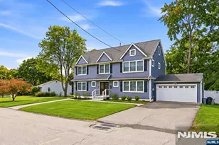 51 Princeton Terrace, Oakland, NJ 07436 - Photo 2