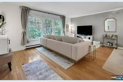 301 Claremont Avenue C0003 #C0003, Montclair, NJ 07042 - Photo 4