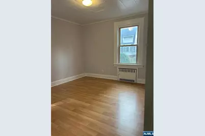 85 Manchester Place 2 #2, Newark, NJ 07104 - Photo 8