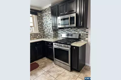 85 Manchester Place 2 #2, Newark, NJ 07104 - Photo 6