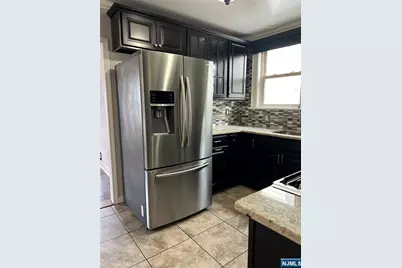 85 Manchester Place 2 #2, Newark, NJ 07104 - Photo 4