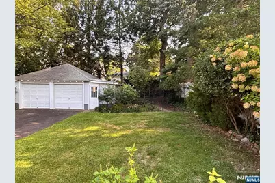325 Sylvan Avenue, Leonia, NJ 07605 - Photo 26
