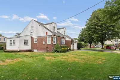 11-04 Harrison Drive, Fair Lawn, NJ 07410 - Photo 4