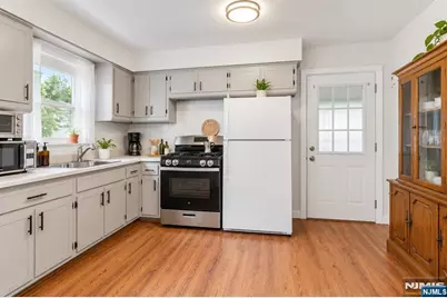 275-279 Dakota Street, Paterson, NJ 07503 - Photo 10
