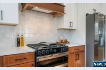 18 Lindsley Avenue, Maplewood, NJ 07040 - Photo 10