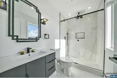 428 6th Street A #A, Palisades Park, NJ 07650 - Photo 34