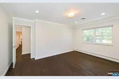 39 Hickory Street, Englewood Cliffs, NJ 07632 - Photo 18