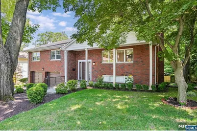 39 Hickory Street, Englewood Cliffs, NJ 07632 - Photo 2