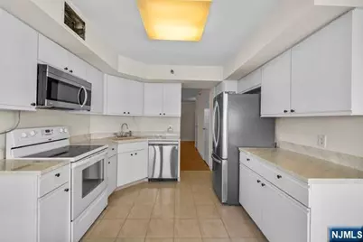 316 Prospect Avenue 11A #11A, Hackensack, NJ 07601 - Photo 4
