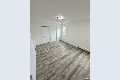 739 Lake Avenue, Lyndhurst Township, NJ 07071 - Photo 16