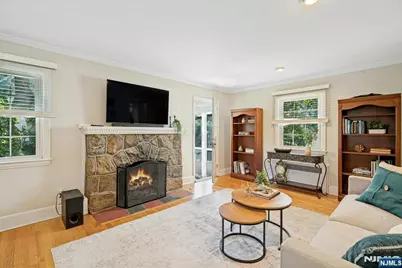 163 Cottage Road, Wyckoff Township, NJ 07481 - Photo 4
