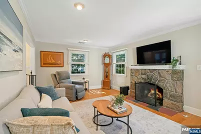 163 Cottage Road, Wyckoff Township, NJ 07481 - Photo 8