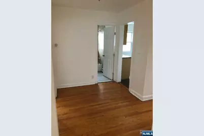 25 Glen Street 2 #2, Cliffside Park, NJ 07010 - Photo 2