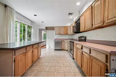 753 Washington Avenue, Washington Township, NJ 07676 - Photo 10