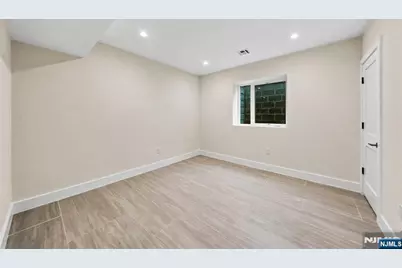 761 Cathy Ann Court, Paramus, NJ 07652 - Photo 26