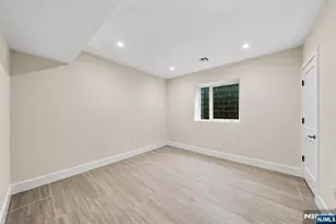 761 Cathy Ann Ct, Paramus, NJ 07652 - Photo 26