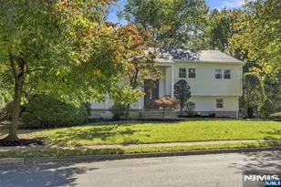482 Tulane Ct, Paramus, NJ 07652 - Photo 2