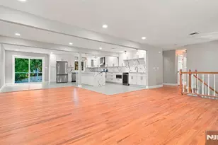 482 Tulane Ct, Paramus, NJ 07652 - Photo 4