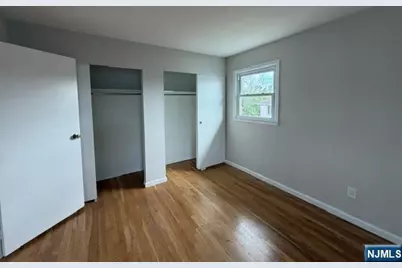 24 Craig Court 2 #2, Elmwood Park, NJ 07407 - Photo 4