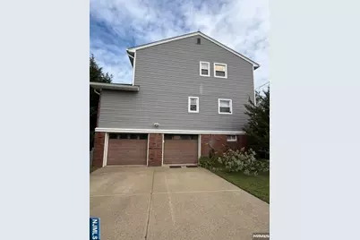 24 Craig Court 2 #2, Elmwood Park, NJ 07407 - Photo 8