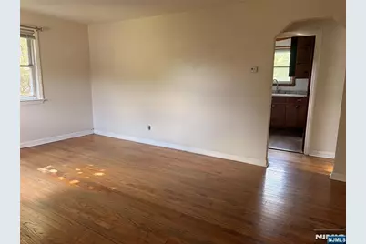 284 Main Avenue, Wood Ridge, NJ 07075 - Photo 8