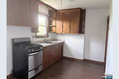 284 Main Avenue, Wood Ridge, NJ 07075 - Photo 12