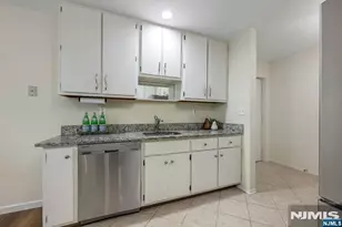 141 Indian Hollow Court, Mahwah, NJ 07430 - Photo 10