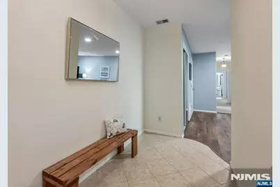 141 Indian Hollow Court, Mahwah, NJ 07430 - Photo 4