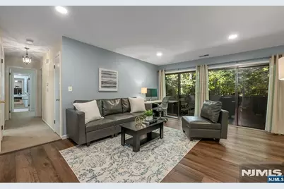 141 Indian Hollow Court, Mahwah, NJ 07430 - Photo 6